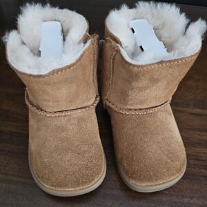 SOLD * UGG Tan Kids Boots with Cozy Lining